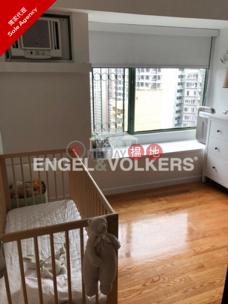 3 Bedroom Family Flat for Sale in Mid Levels West | Robinson Place 雍景臺 Sales Listings