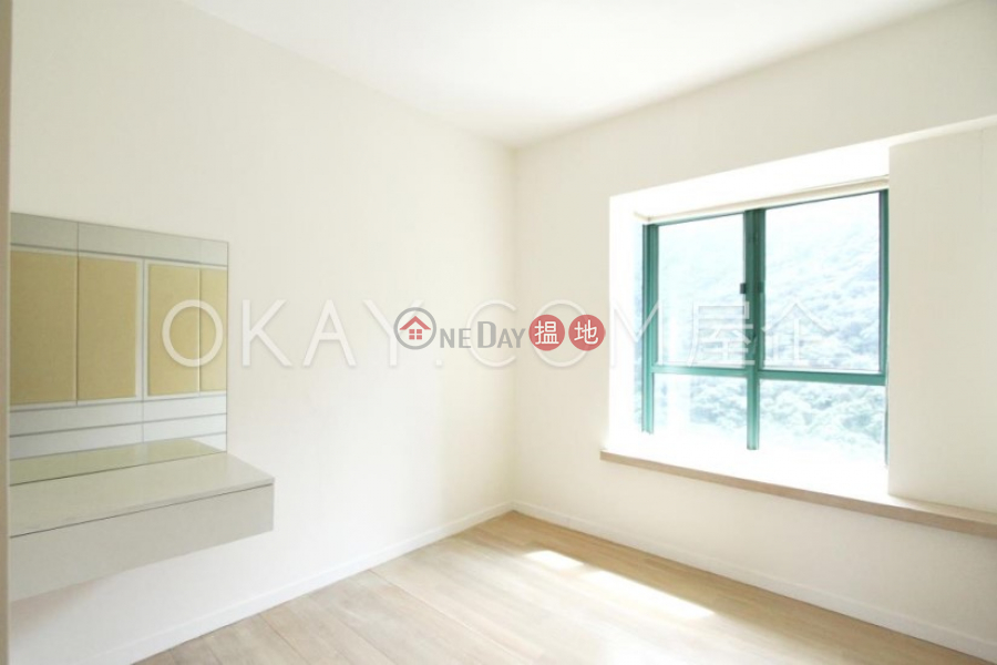 HK$ 1,500萬-曉峰閣中區-2房1廁,實用率高,極高層,星級會所《曉峰閣出售單位》