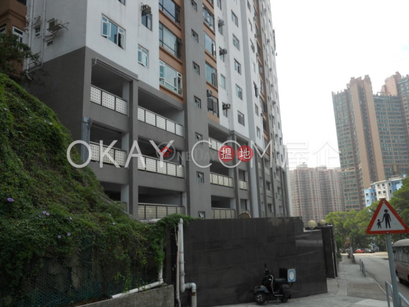 Luxurious 3 bedroom with parking | For Sale | Coral Court Block B-C 珊瑚閣 B-C座 Sales Listings