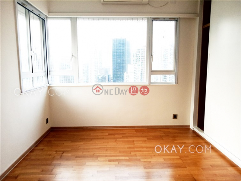 HK$ 22.8M | Block B Grandview Tower Eastern District Efficient 3 bedroom on high floor with parking | For Sale