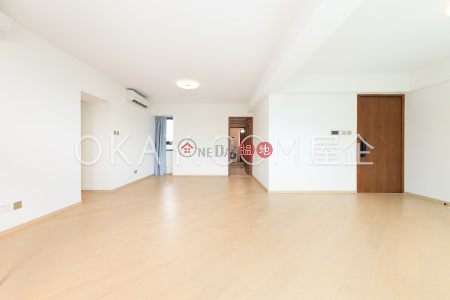 Beautiful 3 bed on high floor with sea views & balcony | Rental | Victoria Garden Block 1 域多利花園1座 Rental Listings