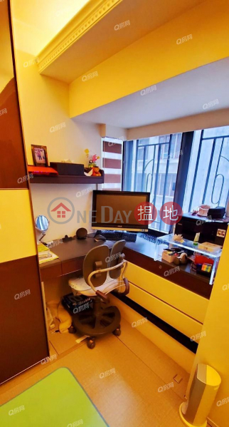 The Grand Panorama | 3 bedroom Low Floor Flat for Sale, 10 Robinson Road | Western District, Hong Kong Sales HK$ 15.8M