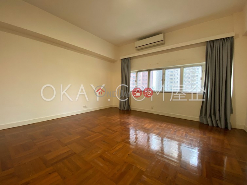 HK$ 31M, Medallion Heights Western District, Stylish 3 bedroom with balcony & parking | For Sale