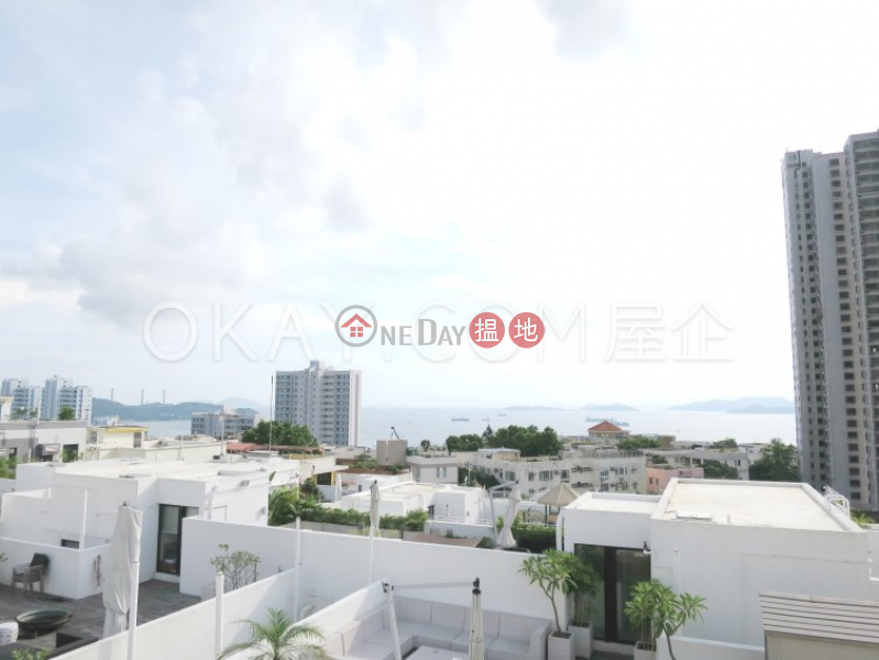Unique penthouse with rooftop & parking | For Sale | Glamour Court 華麗閣 Sales Listings