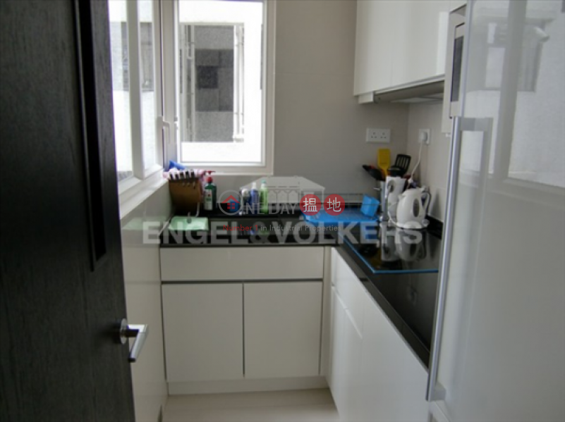 HK$ 13.8M | The Icon | Central District | 2 Bedroom Flat for Sale in Central Mid Levels