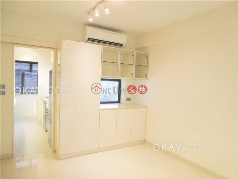 Tasteful 3 bedroom with parking | Rental, Billion Terrace 千葉居 Rental Listings | Wan Chai District (OKAY-R39217)
