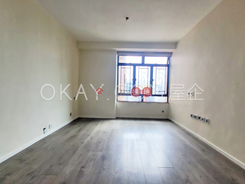 Property Search Hong Kong | OneDay | Residential | Rental Listings | Generous 3 bedroom in Fortress Hill | Rental