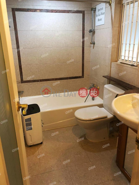 HK$ 36,000/ month Laguna Verde Phase 5 (IVB) Block 23A Kowloon City, Laguna Verde Phase 5 (IVB) Block 23A | 3 bedroom Flat for Rent