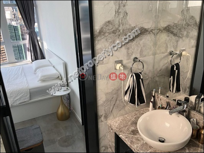 HK$ 28,000/ month, J Residence, Wan Chai District | A 5 Stars studio with balcony