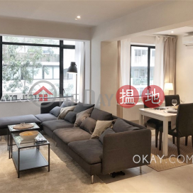 Tasteful 2 bedroom with balcony | Rental, Chesterfield Mansion 東甯大廈 | Wan Chai District (OKAY-R295198)_0