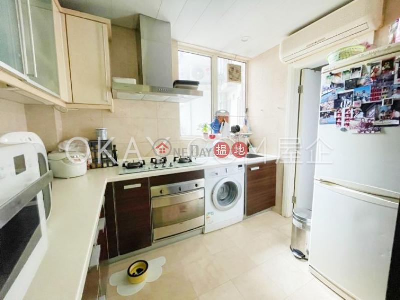 HK$ 23.8M St. George Apartments, Yau Tsim Mong Lovely 3 bedroom with parking | For Sale