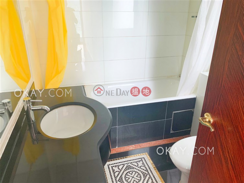 HK$ 29,000/ month, One Kowloon Peak, Tsuen Wan Practical 3 bedroom with terrace, balcony | Rental