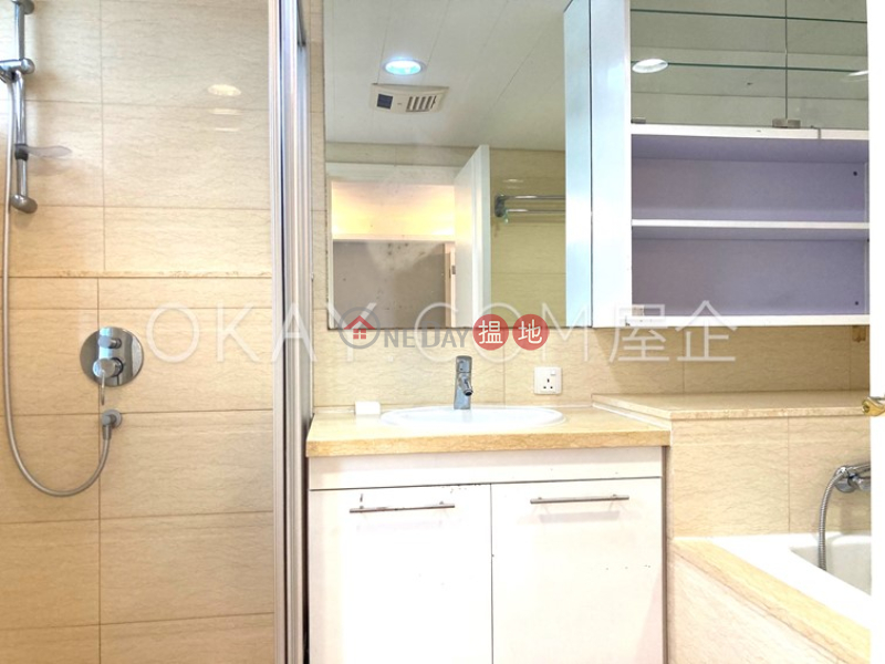 Luxurious house with rooftop & parking | For Sale | 48 Sheung Sze Wan Village 相思灣村48號 Sales Listings