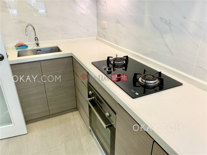 HK$ 42,000/ month, Prosperous Height | Western District, Lovely 3 bedroom with harbour views | Rental