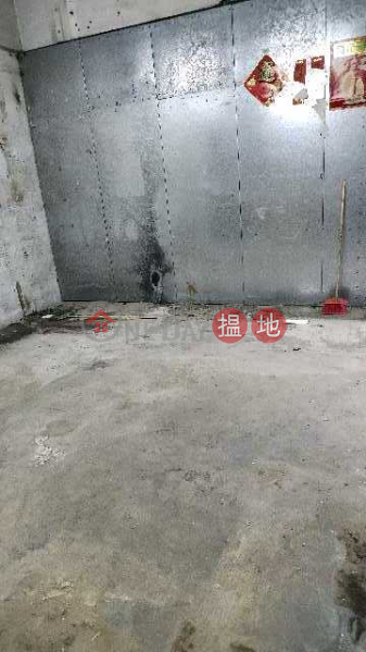 The underground factory is close to the entrance and exit, suitable for various industries. | Hang Wai Industrial Centre 恆威工業中心 Rental Listings