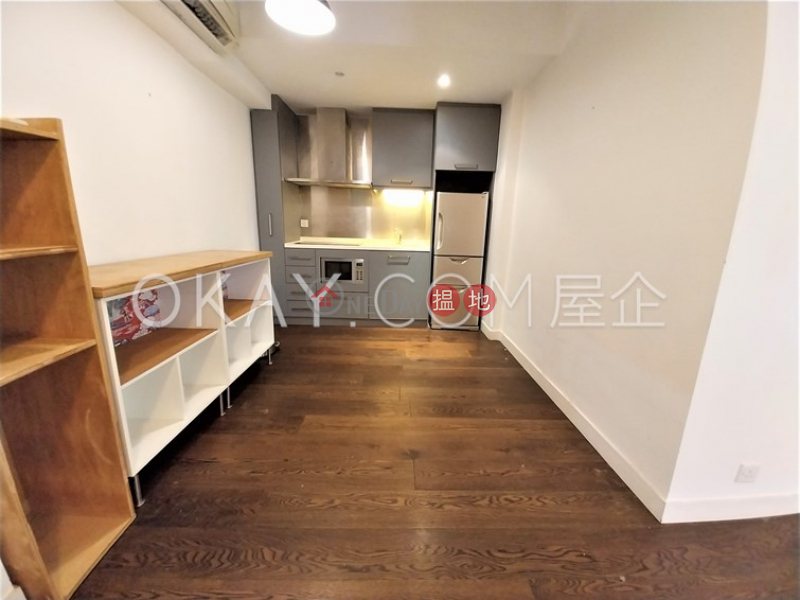 HK$ 27,000/ month | Po Hing Mansion, Central District | Generous 1 bedroom in Sheung Wan | Rental