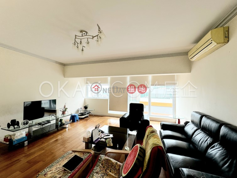 Efficient 3 bed on high floor with balcony & parking | For Sale | Summit Court 雲峰大廈 Sales Listings