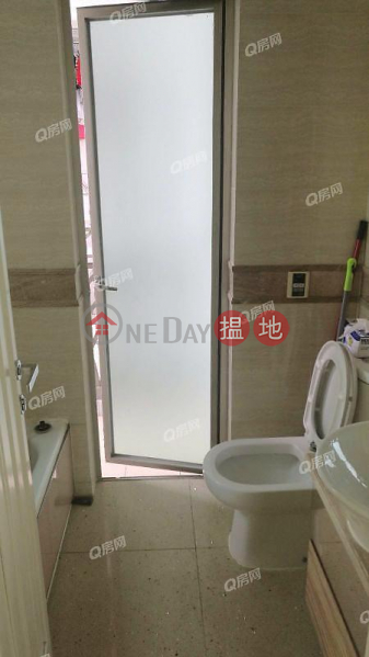 Property Search Hong Kong | OneDay | Residential Rental Listings, Uptown Tower 8 | 3 bedroom Low Floor Flat for Rent