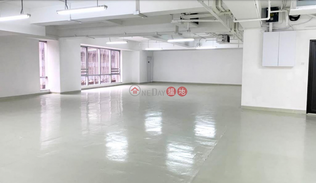 Property Search Hong Kong | OneDay | Office / Commercial Property Rental Listings Peak Castle In Lai Chi Kok: Whole Floor For Rent Rarely, Clean Unit And Gorgeous Lobby