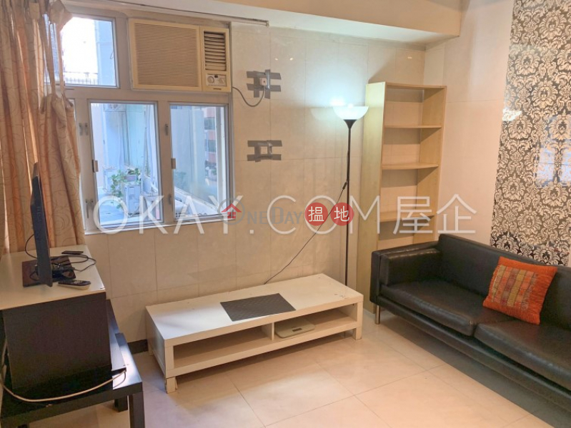 Popular 3 bedroom on high floor with rooftop | For Sale | 41-43 Jardine\'s Bazaar 渣甸街41-43號 Sales Listings