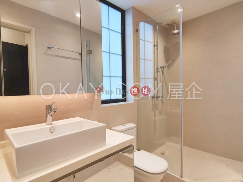 Property Search Hong Kong | OneDay | Residential | Rental Listings | Elegant 1 bedroom in Sheung Wan | Rental
