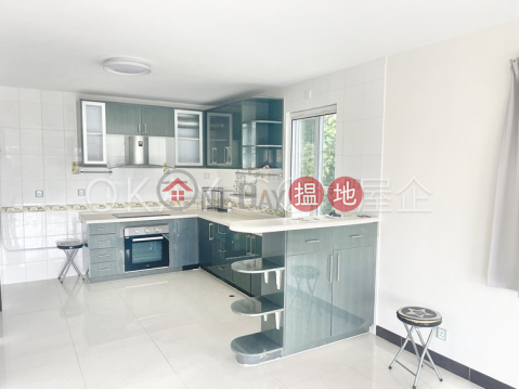 Nicely kept house with rooftop, balcony | Rental | No. 1A Pan Long Wan 檳榔灣1A號 _0