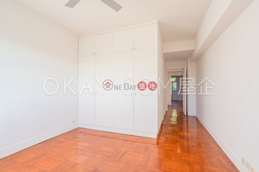POKFULAM COURT, 94Pok Fu Lam Road Low, Residential | Sales Listings | HK$ 33.8M