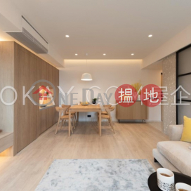 Tasteful 3 bedroom on high floor with balcony & parking | Rental | Garfield Mansion 嘉輝大廈 _0