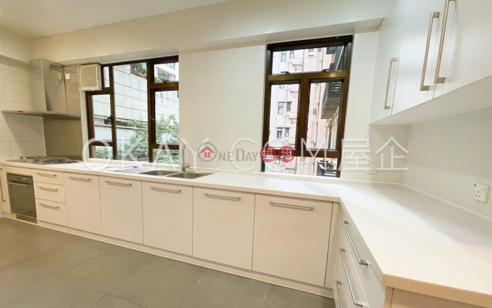 Exquisite 3 bedroom with balcony & parking | Rental | William Mansion 惠利大廈 Rental Listings