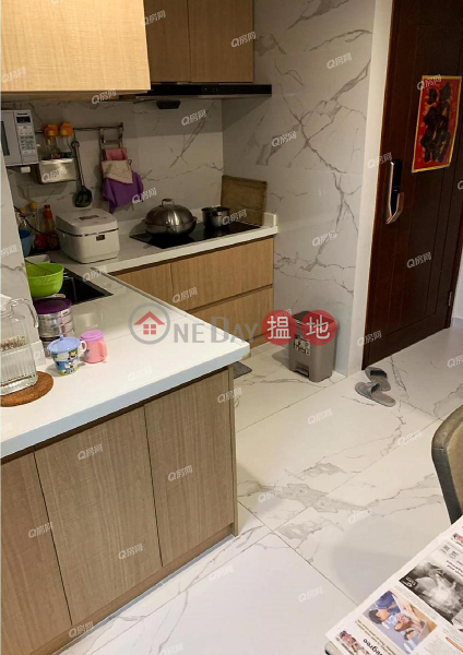 HK$ 6.9M, Kwong Tak Building, Wan Chai District Kwong Tak Building | 3 bedroom Mid Floor Flat for Sale