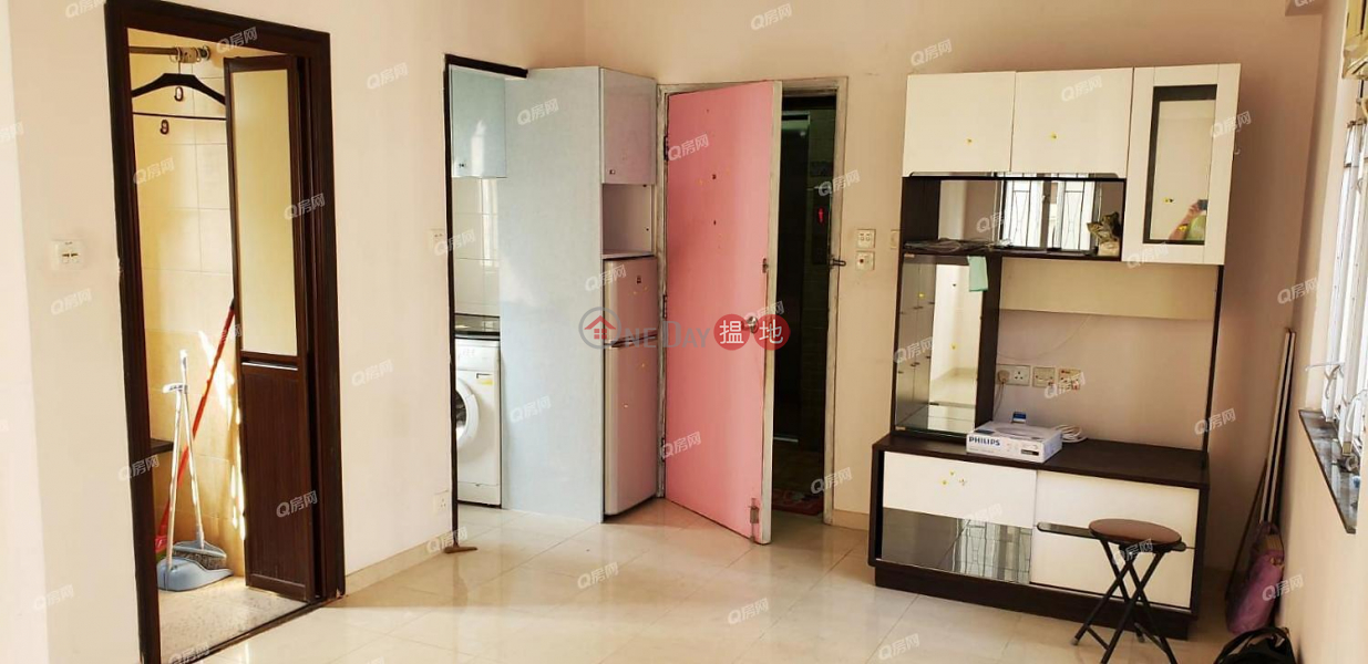 HK$ 17,000/ month Luen Fat Mansion, Wan Chai District Luen Fat Mansion | 1 bedroom Mid Floor Flat for Rent