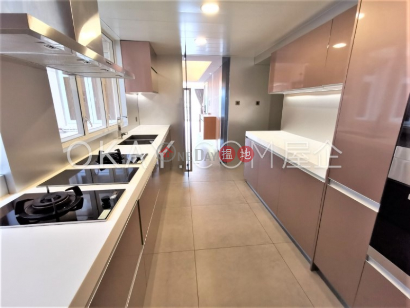 Beautiful 3 bedroom with parking | For Sale | Swiss Towers 瑞士花園 Sales Listings