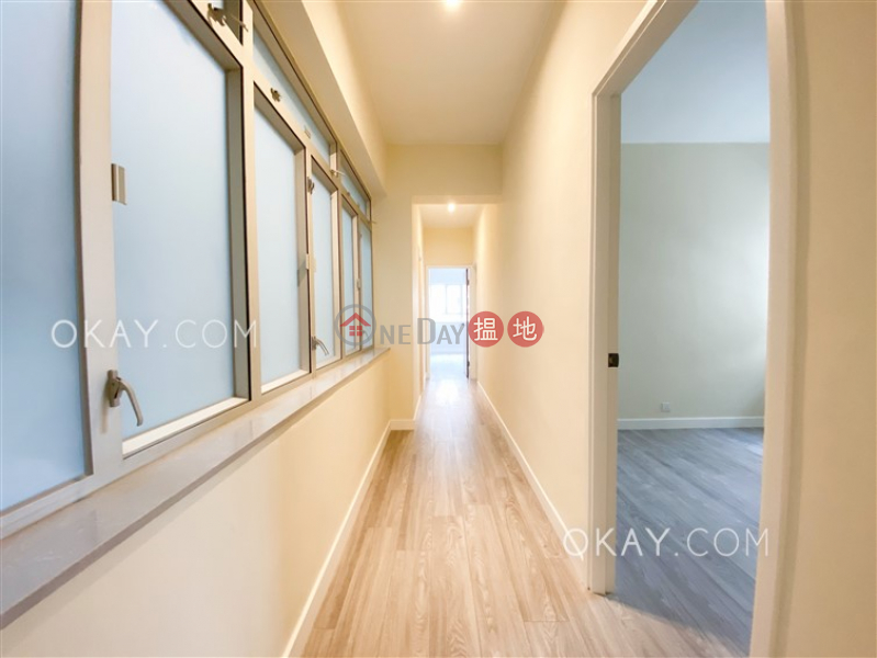 HK$ 55,000/ month Yicks Villa Wan Chai District | Popular 3 bedroom with balcony & parking | Rental