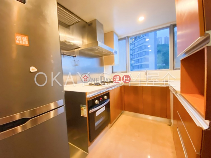 HK$ 55,000/ month | Phase 2 South Tower Residence Bel-Air | Southern District, Rare 3 bedroom on high floor with balcony & parking | Rental
