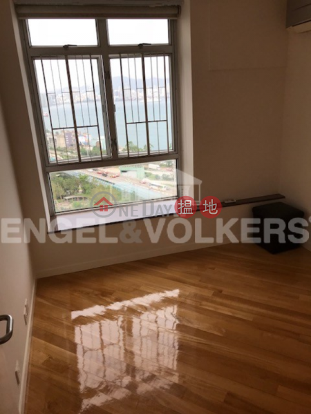 Property Search Hong Kong | OneDay | Residential Rental Listings | 3 Bedroom Family Flat for Rent in Tai Koo