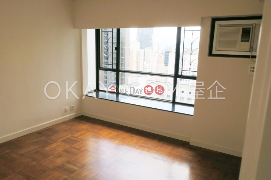 HK$ 41,000/ month The Grand Panorama Western District Unique 3 bedroom in Mid-levels West | Rental