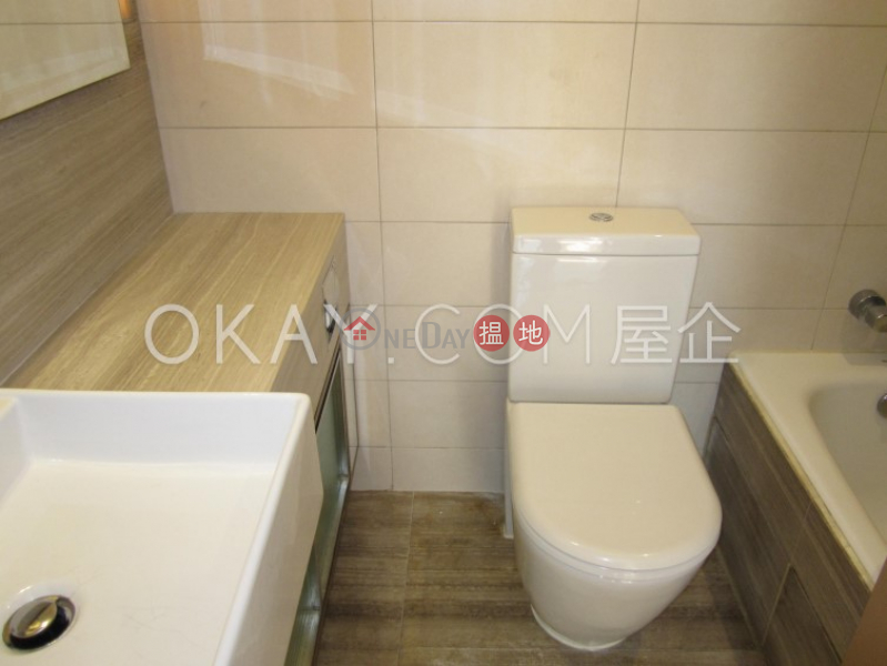 Unique 2 bedroom with balcony | For Sale, Island Crest Tower 1 縉城峰1座 Sales Listings | Western District (OKAY-S89733)