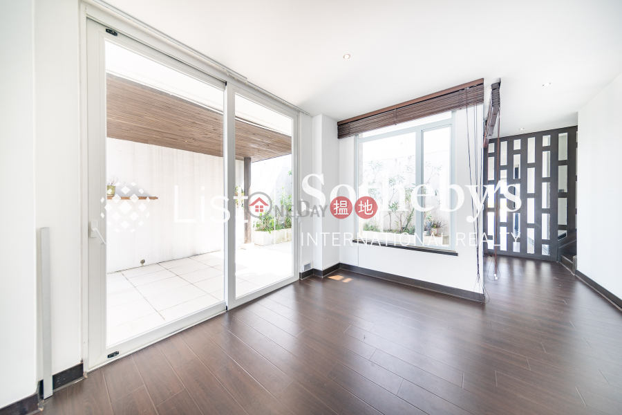 Property for Sale at Dragon Lake Villa with 3 Bedrooms | Dragon Lake Villa 龍湖別墅 Sales Listings