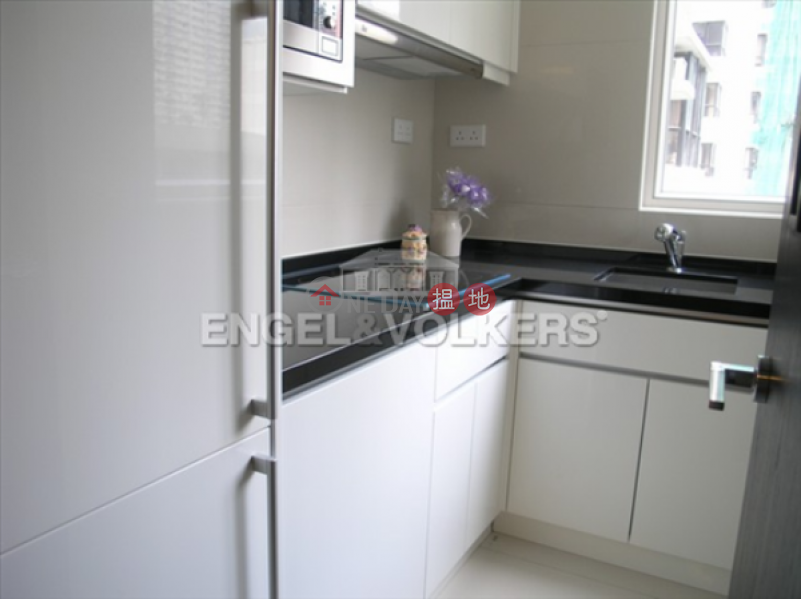 HK$ 32,000/ month, The Icon | Western District, 2 Bedroom Flat for Rent in Mid Levels West