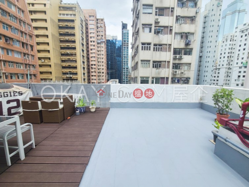 Property Search Hong Kong | OneDay | Residential Rental Listings, Practical 2 bedroom on high floor with rooftop | Rental