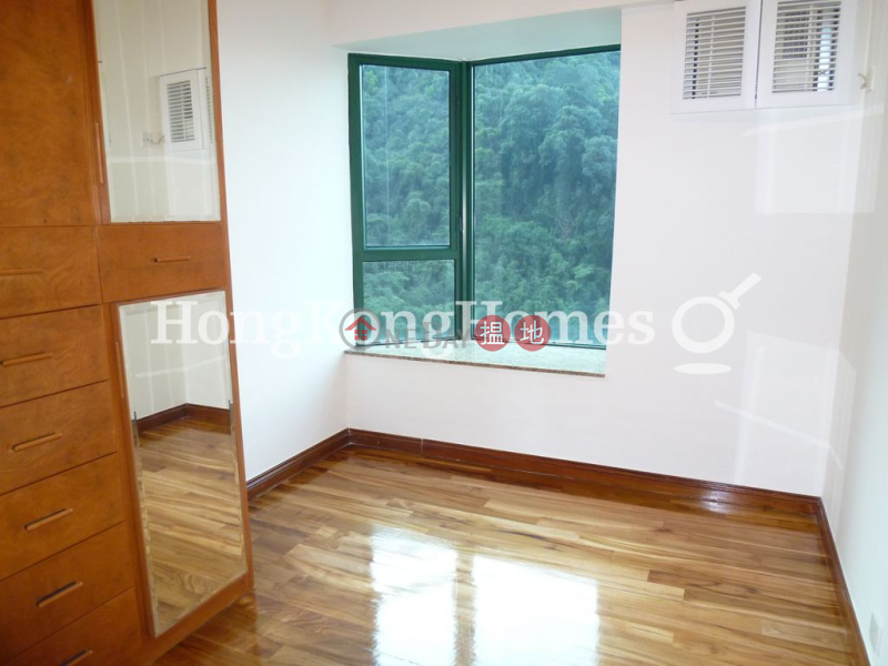 3 Bedroom Family Unit for Rent at Hillsborough Court | Hillsborough Court 曉峰閣 Rental Listings