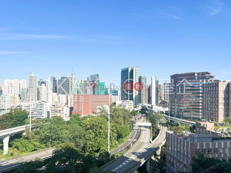 Luxurious 3 bedroom with balcony & parking | Rental | Wylie Court 衛理苑 Rental Listings