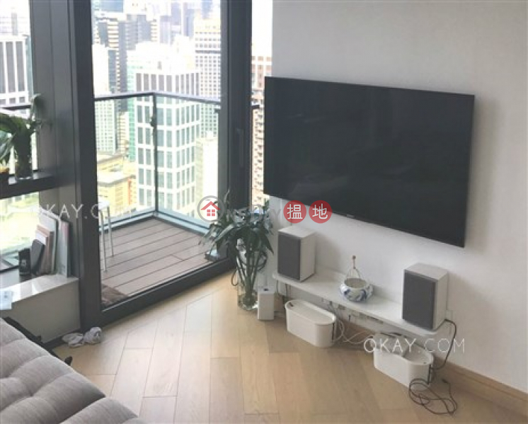 HK$ 30,000/ month | Jones Hive, Wan Chai District, Gorgeous 2 bed on high floor with sea views & balcony | Rental