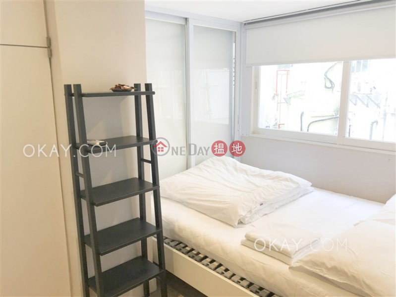HK$ 36,000/ month | Merlin Building Central District, Unique 2 bedroom with balcony | Rental