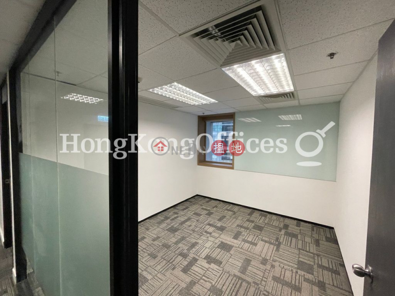 Property Search Hong Kong | OneDay | Office / Commercial Property | Rental Listings Office Unit for Rent at New World Tower