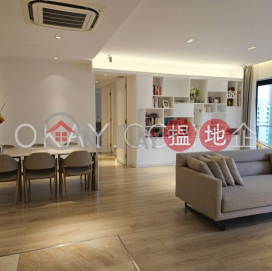 Exquisite 3 bedroom with balcony & parking | For Sale | Regal Crest 薈萃苑 _0