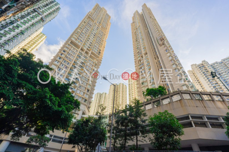 Elegant 1 bedroom on high floor with balcony | For Sale | The Orchards Block 1 逸樺園1座 Sales Listings