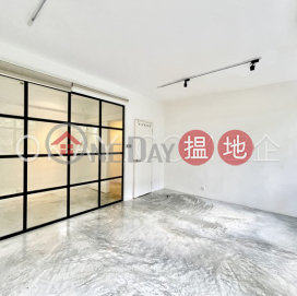 Lovely 2 bedroom on high floor with rooftop | For Sale