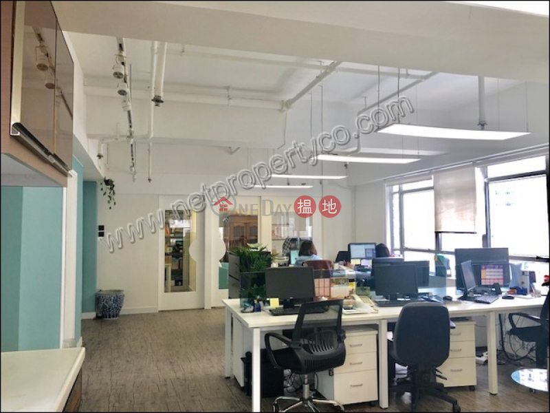 Nice Decorated office for Lease in Sai Ying Pun | Wing Hing Commercial Building 榮興商業大廈 Rental Listings