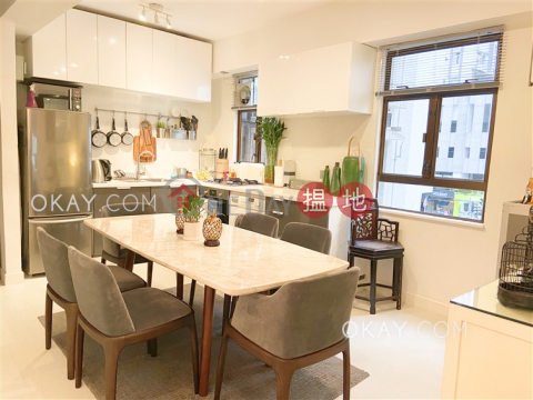 Popular 2 bedroom in Mid-levels West | For Sale | Corona Tower 嘉景臺 _0